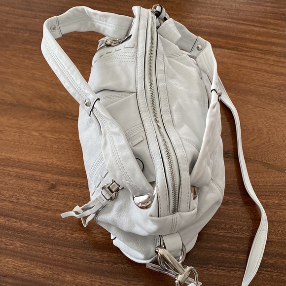 New Beautiful White Leather Satchel Med size - Picture 3 of 9